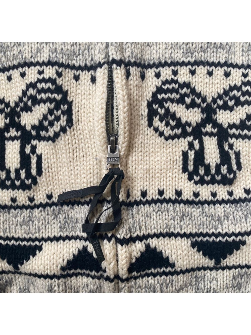 TNA Women’s XS Hooded Cowichan Knit Lambswool Sweater Beige & Black Zip Front - Picture 3 of 11